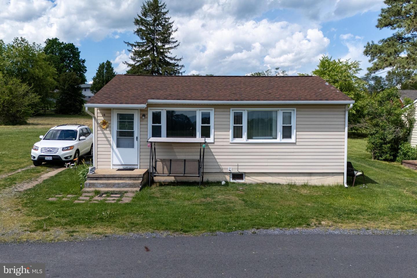 4 COTTAGE DR, LURAY, Virginia 22835, 2 Bedrooms Bedrooms, ,1 BathroomBathrooms,Residential,For sale,4 COTTAGE DR,VAPA2004884 MLS # VAPA2004884