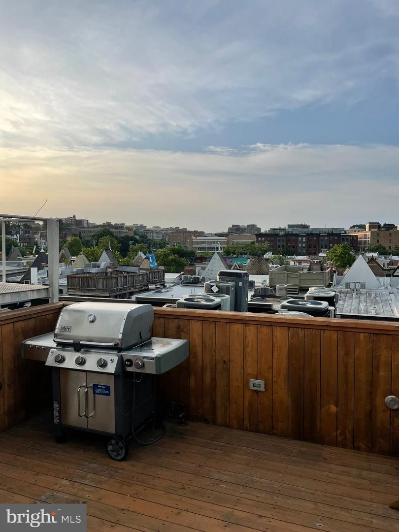 1731 WILLARD ST NW #201, WASHINGTON, District Of Columbia 20009, 1 Bedroom Bedrooms, ,1 BathroomBathrooms,Residential,For sale,1731 WILLARD ST NW #201,DCDC2199858 MLS # DCDC2199858