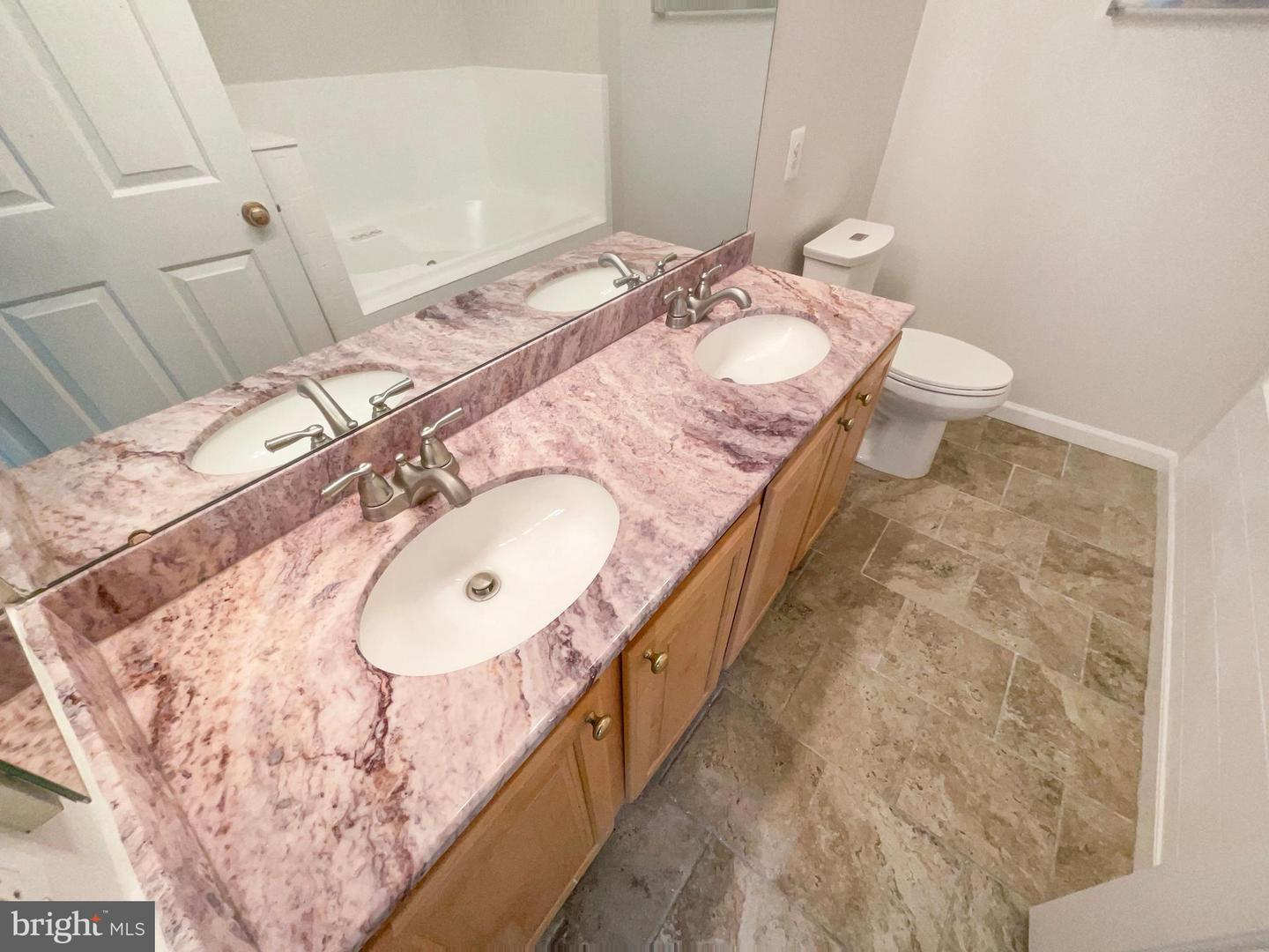 14272 GLADE SPRING DR, CENTREVILLE, Virginia 20121, 3 Bedrooms Bedrooms, ,2 BathroomsBathrooms,Residential,For sale,14272 GLADE SPRING DR,VAFX2239796 MLS # VAFX2239796