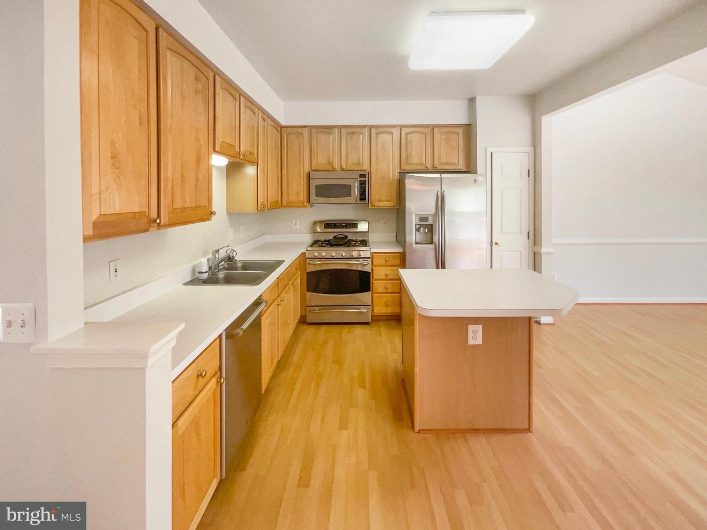 14272 GLADE SPRING DR, CENTREVILLE, Virginia 20121, 3 Bedrooms Bedrooms, ,2 BathroomsBathrooms,Residential,For sale,14272 GLADE SPRING DR,VAFX2239796 MLS # VAFX2239796