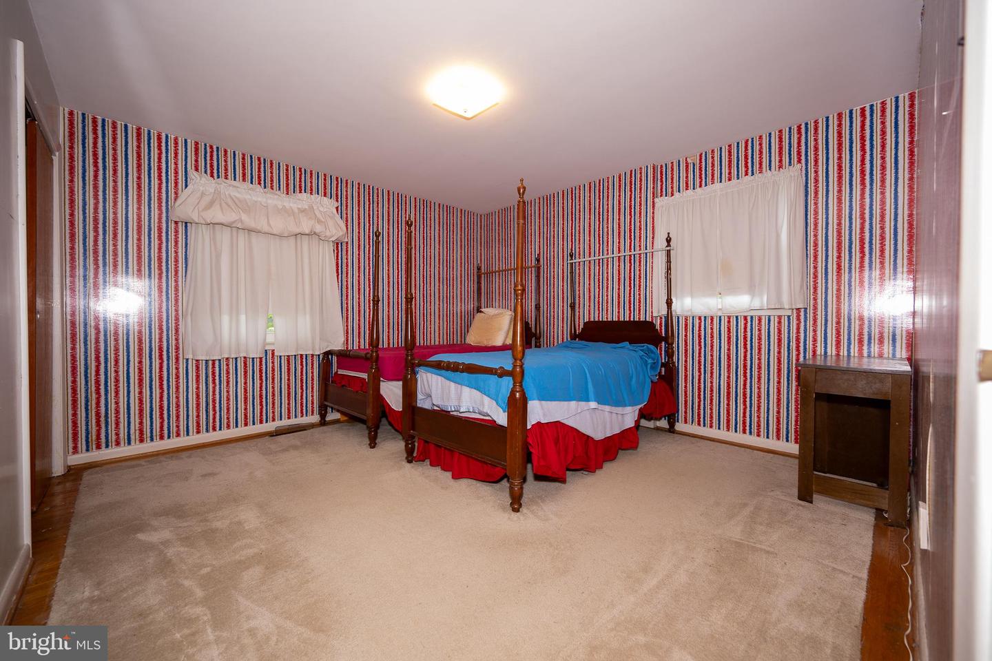 402 OLD COURTHOUSE RD NE, VIENNA, Virginia 22180, 5 Bedrooms Bedrooms, ,3 BathroomsBathrooms,Residential,For sale,402 OLD COURTHOUSE RD NE,VAFX2239804 MLS # VAFX2239804