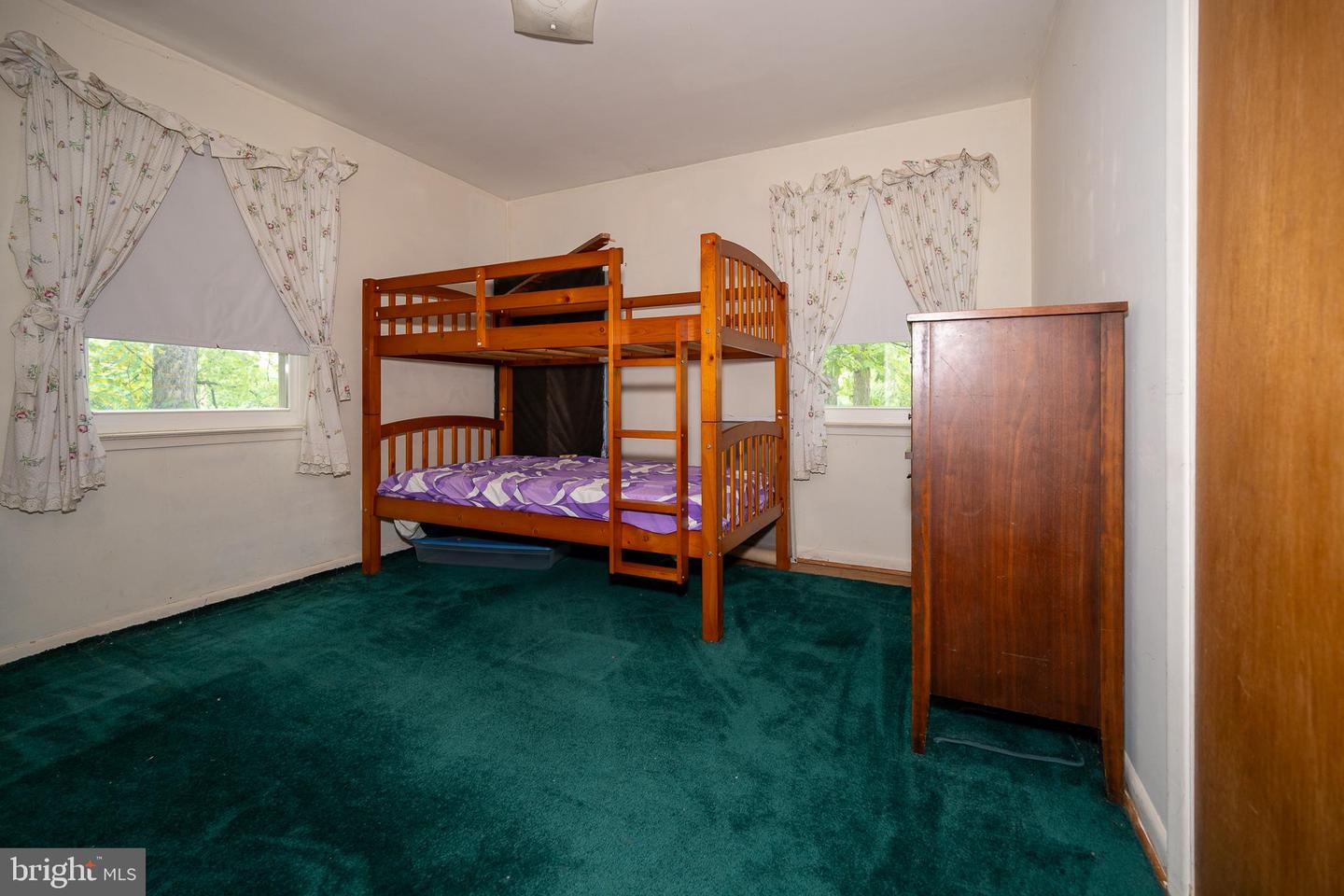 402 OLD COURTHOUSE RD NE, VIENNA, Virginia 22180, 5 Bedrooms Bedrooms, ,3 BathroomsBathrooms,Residential,For sale,402 OLD COURTHOUSE RD NE,VAFX2239804 MLS # VAFX2239804