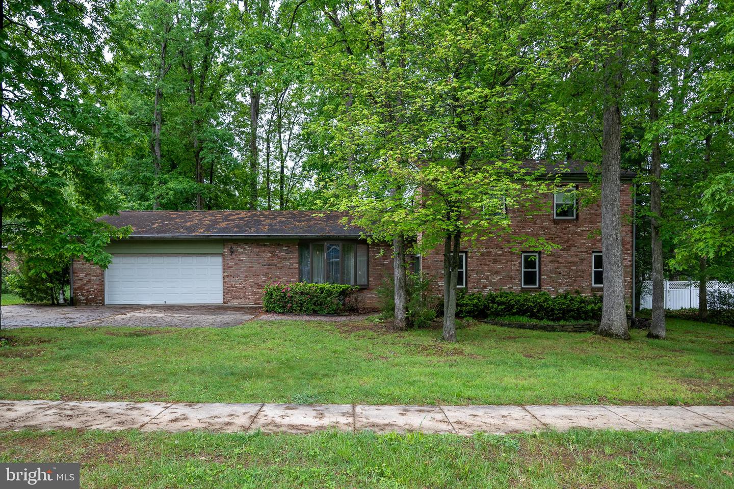 402 OLD COURTHOUSE RD NE, VIENNA, Virginia 22180, 5 Bedrooms Bedrooms, ,3 BathroomsBathrooms,Residential,For sale,402 OLD COURTHOUSE RD NE,VAFX2239804 MLS # VAFX2239804