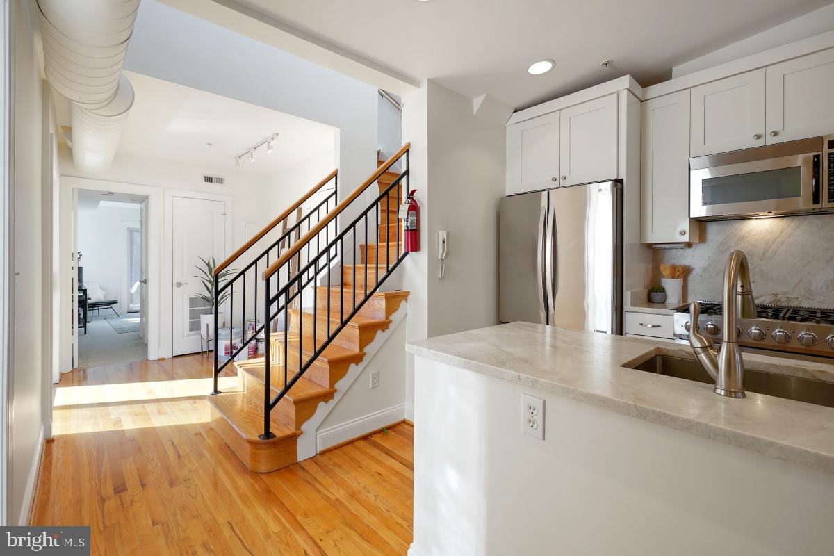 1832 SWANN ST NW #D, WASHINGTON, District Of Columbia 20009, 2 Bedrooms Bedrooms, ,2 BathroomsBathrooms,Residential,For sale,1832 SWANN ST NW #D,DCDC2199772 MLS # DCDC2199772