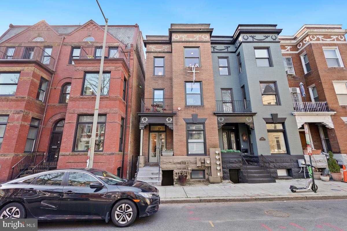 1832 SWANN ST NW #D, WASHINGTON, District Of Columbia 20009, 2 Bedrooms Bedrooms, ,2 BathroomsBathrooms,Residential,For sale,1832 SWANN ST NW #D,DCDC2199772 MLS # DCDC2199772