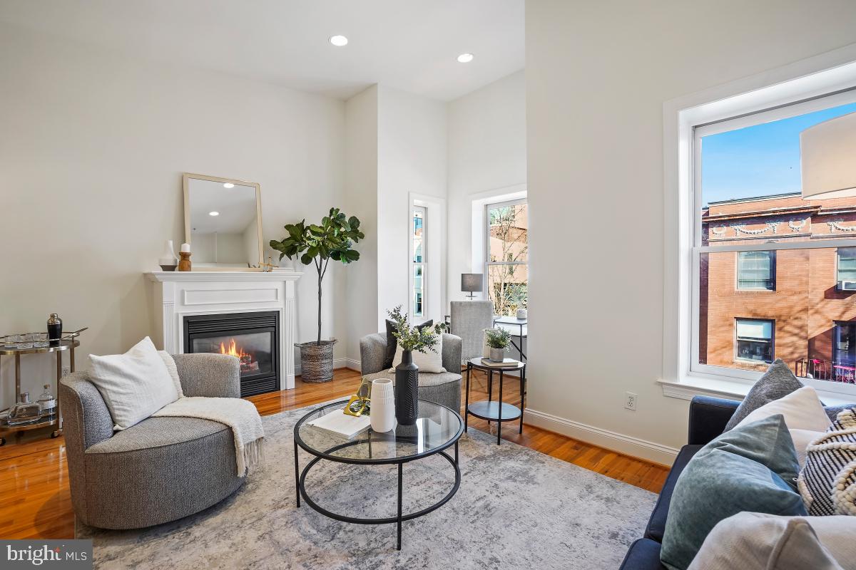 1832 SWANN ST NW #D, WASHINGTON, District Of Columbia 20009, 2 Bedrooms Bedrooms, ,2 BathroomsBathrooms,Residential,For sale,1832 SWANN ST NW #D,DCDC2199772 MLS # DCDC2199772