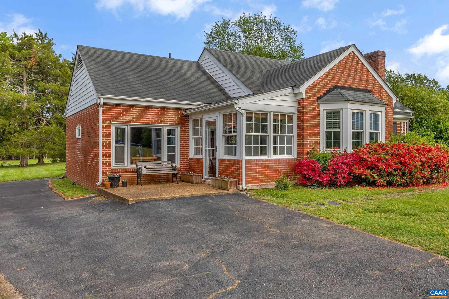2876 W RIVER RD, GOOCHLAND, Virginia 23063, 2 Bedrooms Bedrooms, ,1 BathroomBathrooms,Residential,For sale,2876 W RIVER RD,664282 MLS # 664282