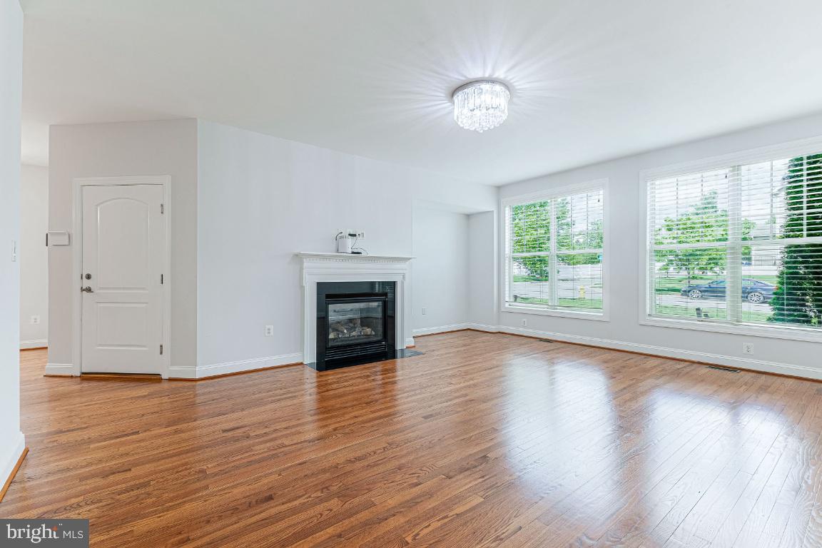 2166 PORT POTOMAC AVE, WOODBRIDGE, Virginia 22191, 5 Bedrooms Bedrooms, ,3 BathroomsBathrooms,Residential,For sale,2166 PORT POTOMAC AVE,VAPW2094316 MLS # VAPW2094316