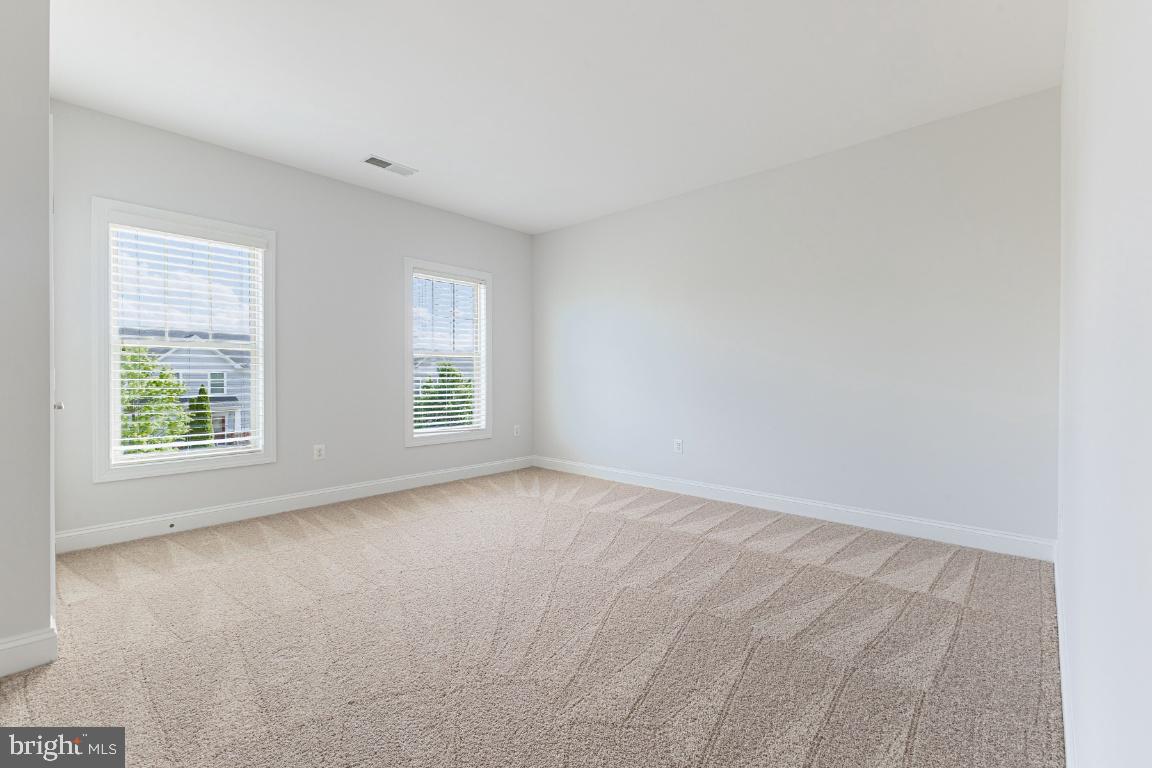 2166 PORT POTOMAC AVE, WOODBRIDGE, Virginia 22191, 5 Bedrooms Bedrooms, ,3 BathroomsBathrooms,Residential,For sale,2166 PORT POTOMAC AVE,VAPW2094316 MLS # VAPW2094316