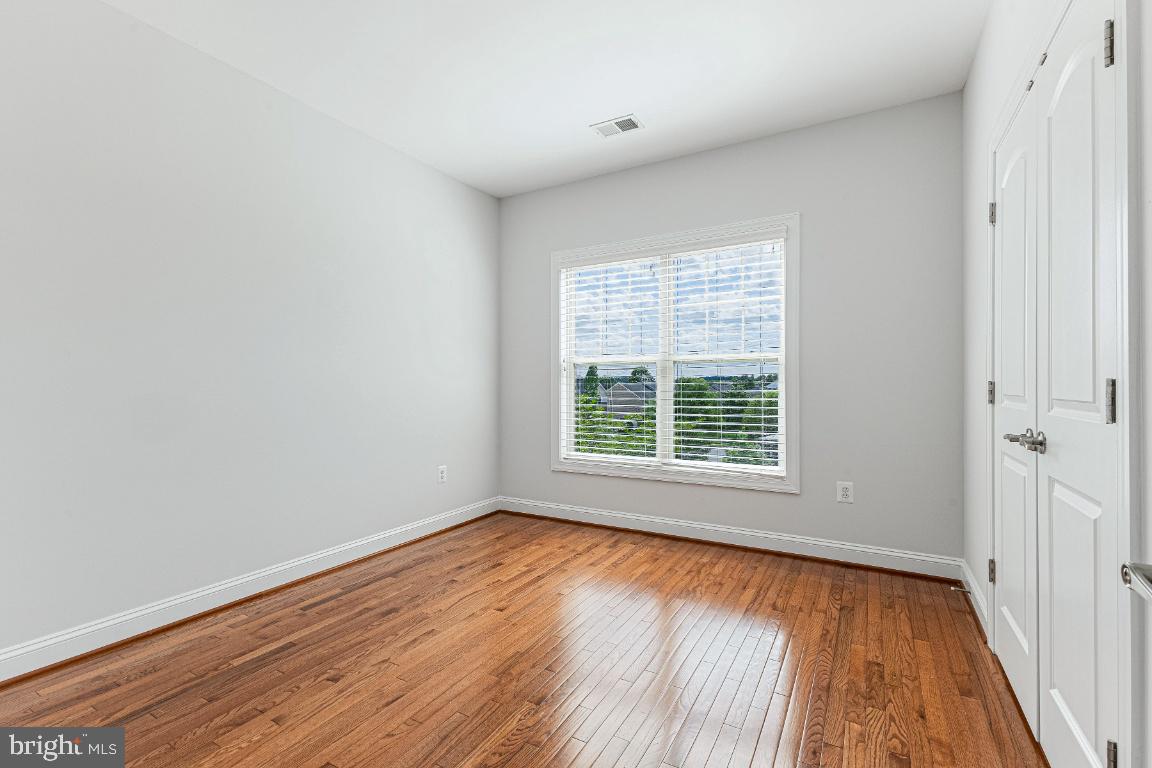 2166 PORT POTOMAC AVE, WOODBRIDGE, Virginia 22191, 5 Bedrooms Bedrooms, ,3 BathroomsBathrooms,Residential,For sale,2166 PORT POTOMAC AVE,VAPW2094316 MLS # VAPW2094316