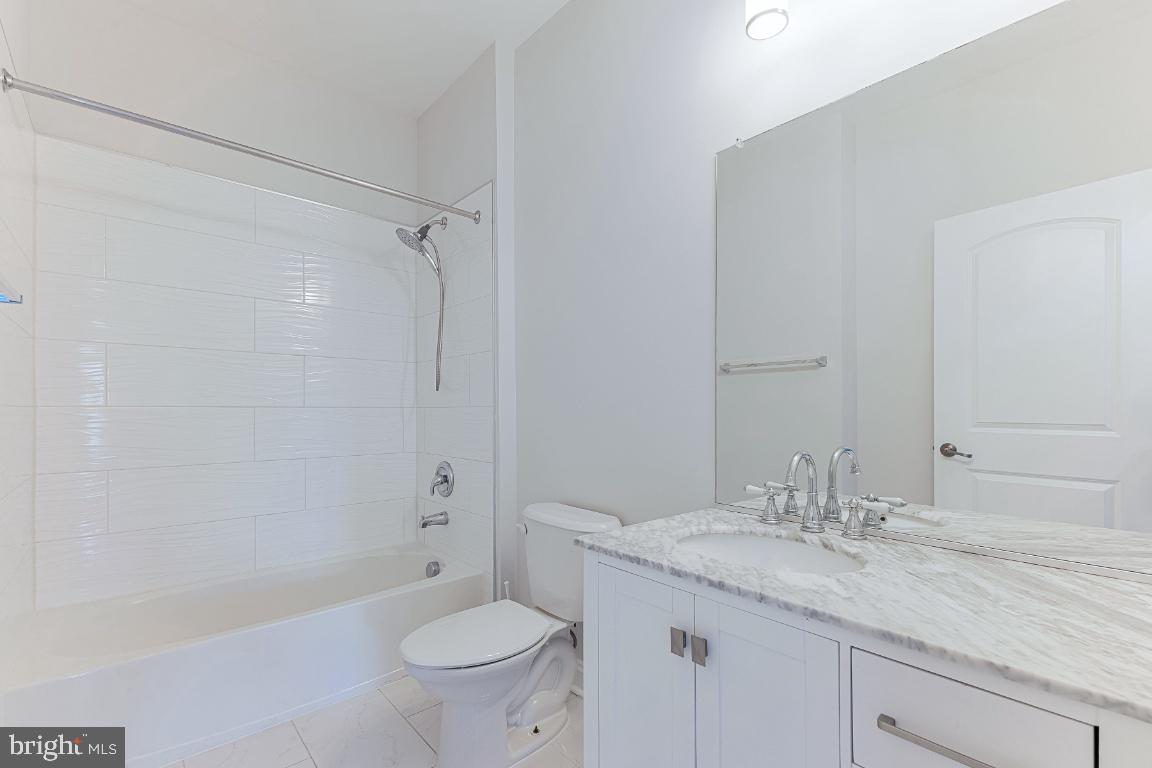2166 PORT POTOMAC AVE, WOODBRIDGE, Virginia 22191, 5 Bedrooms Bedrooms, ,3 BathroomsBathrooms,Residential,For sale,2166 PORT POTOMAC AVE,VAPW2094316 MLS # VAPW2094316