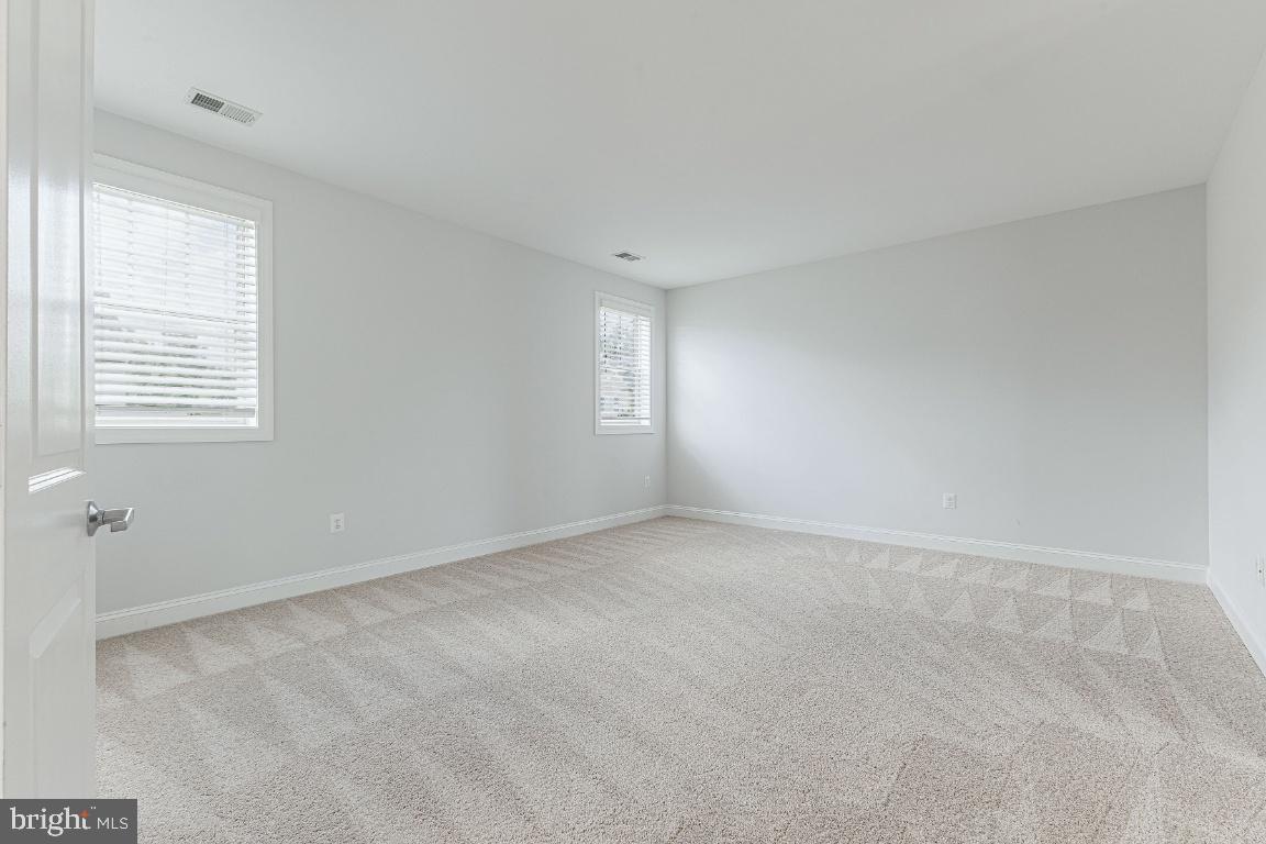 2166 PORT POTOMAC AVE, WOODBRIDGE, Virginia 22191, 5 Bedrooms Bedrooms, ,3 BathroomsBathrooms,Residential,For sale,2166 PORT POTOMAC AVE,VAPW2094316 MLS # VAPW2094316