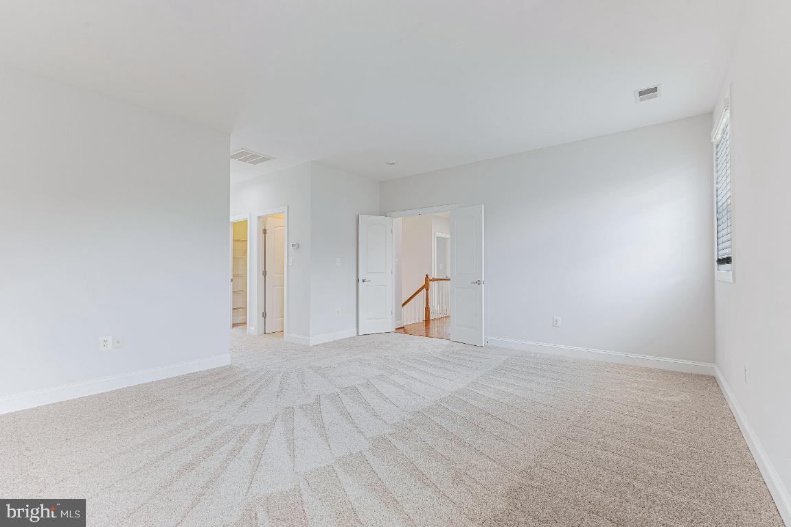 2166 PORT POTOMAC AVE, WOODBRIDGE, Virginia 22191, 5 Bedrooms Bedrooms, ,3 BathroomsBathrooms,Residential,For sale,2166 PORT POTOMAC AVE,VAPW2094316 MLS # VAPW2094316