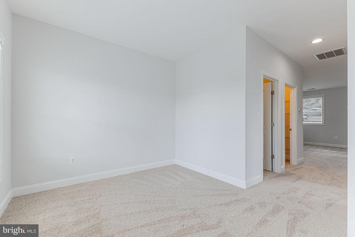 2166 PORT POTOMAC AVE, WOODBRIDGE, Virginia 22191, 5 Bedrooms Bedrooms, ,3 BathroomsBathrooms,Residential,For sale,2166 PORT POTOMAC AVE,VAPW2094316 MLS # VAPW2094316