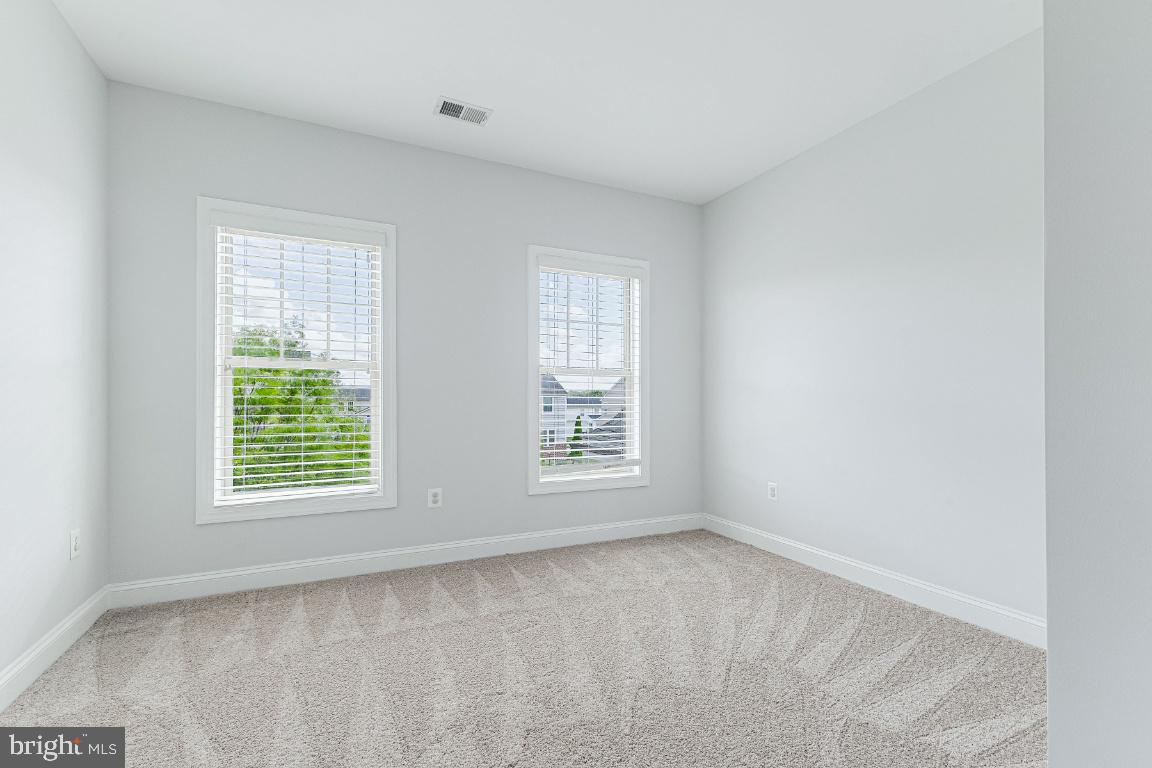 2166 PORT POTOMAC AVE, WOODBRIDGE, Virginia 22191, 5 Bedrooms Bedrooms, ,3 BathroomsBathrooms,Residential,For sale,2166 PORT POTOMAC AVE,VAPW2094316 MLS # VAPW2094316