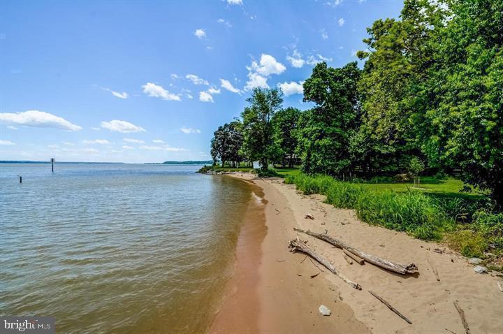2166 PORT POTOMAC AVE, WOODBRIDGE, Virginia 22191, 5 Bedrooms Bedrooms, ,3 BathroomsBathrooms,Residential,For sale,2166 PORT POTOMAC AVE,VAPW2094316 MLS # VAPW2094316