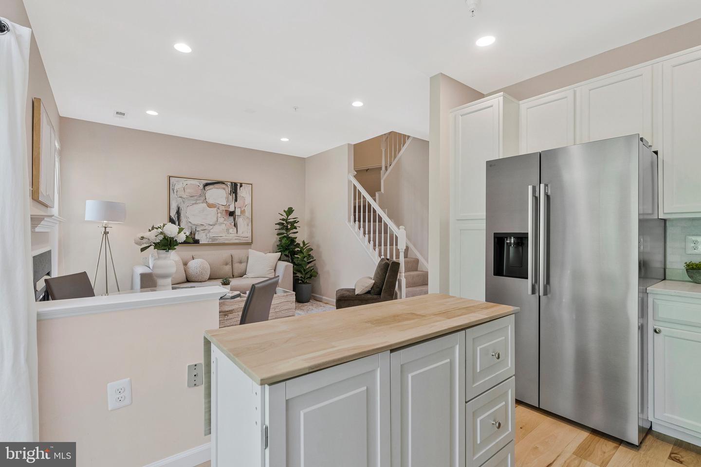 11402-J GATE HILL PL #57, RESTON, Virginia 20194, 2 Bedrooms Bedrooms, ,2 BathroomsBathrooms,Residential,For sale,11402-J GATE HILL PL #57,VAFX2239710 MLS # VAFX2239710