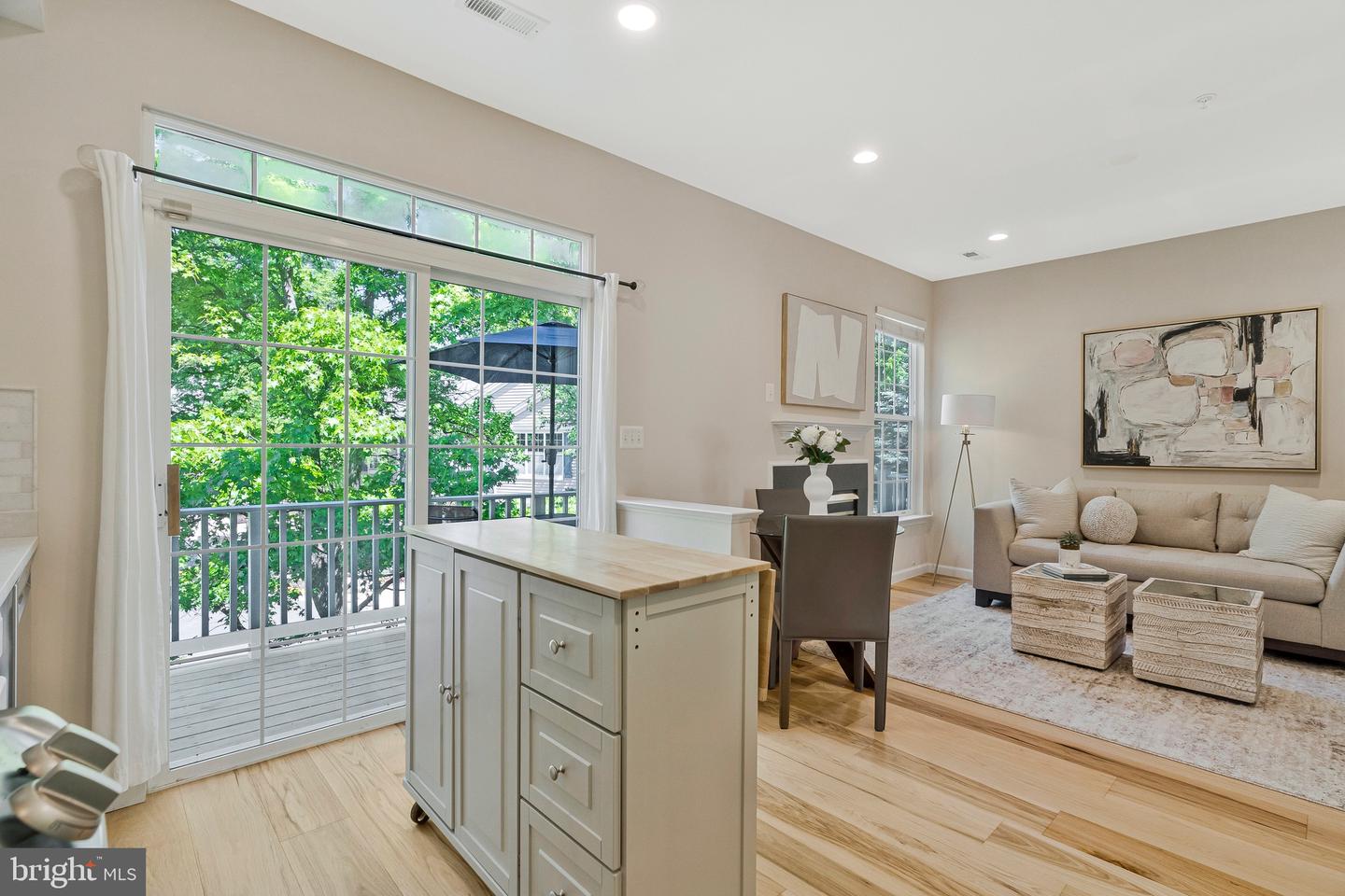 11402-J GATE HILL PL #57, RESTON, Virginia 20194, 2 Bedrooms Bedrooms, ,2 BathroomsBathrooms,Residential,For sale,11402-J GATE HILL PL #57,VAFX2239710 MLS # VAFX2239710