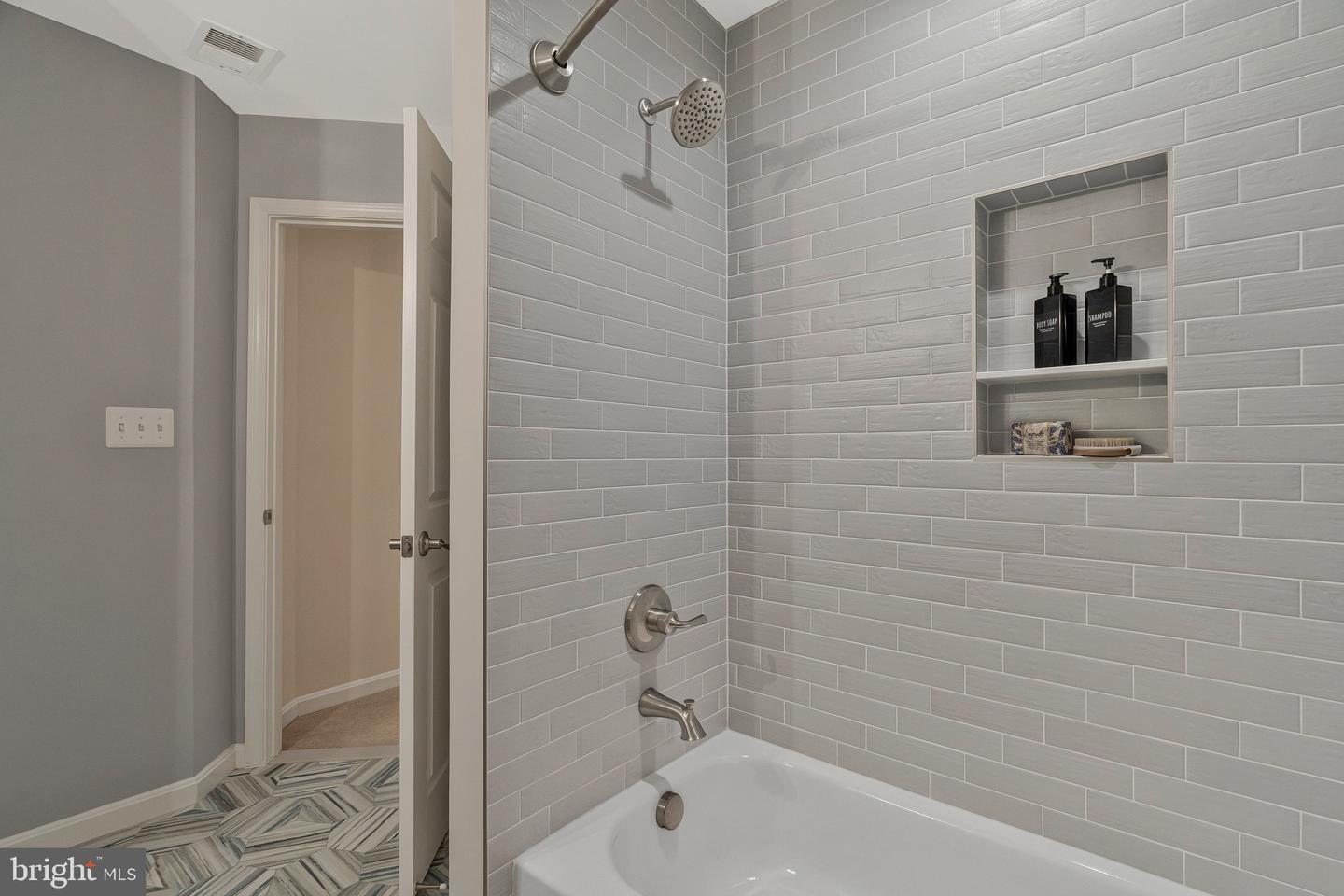 11402-J GATE HILL PL #57, RESTON, Virginia 20194, 2 Bedrooms Bedrooms, ,2 BathroomsBathrooms,Residential,For sale,11402-J GATE HILL PL #57,VAFX2239710 MLS # VAFX2239710