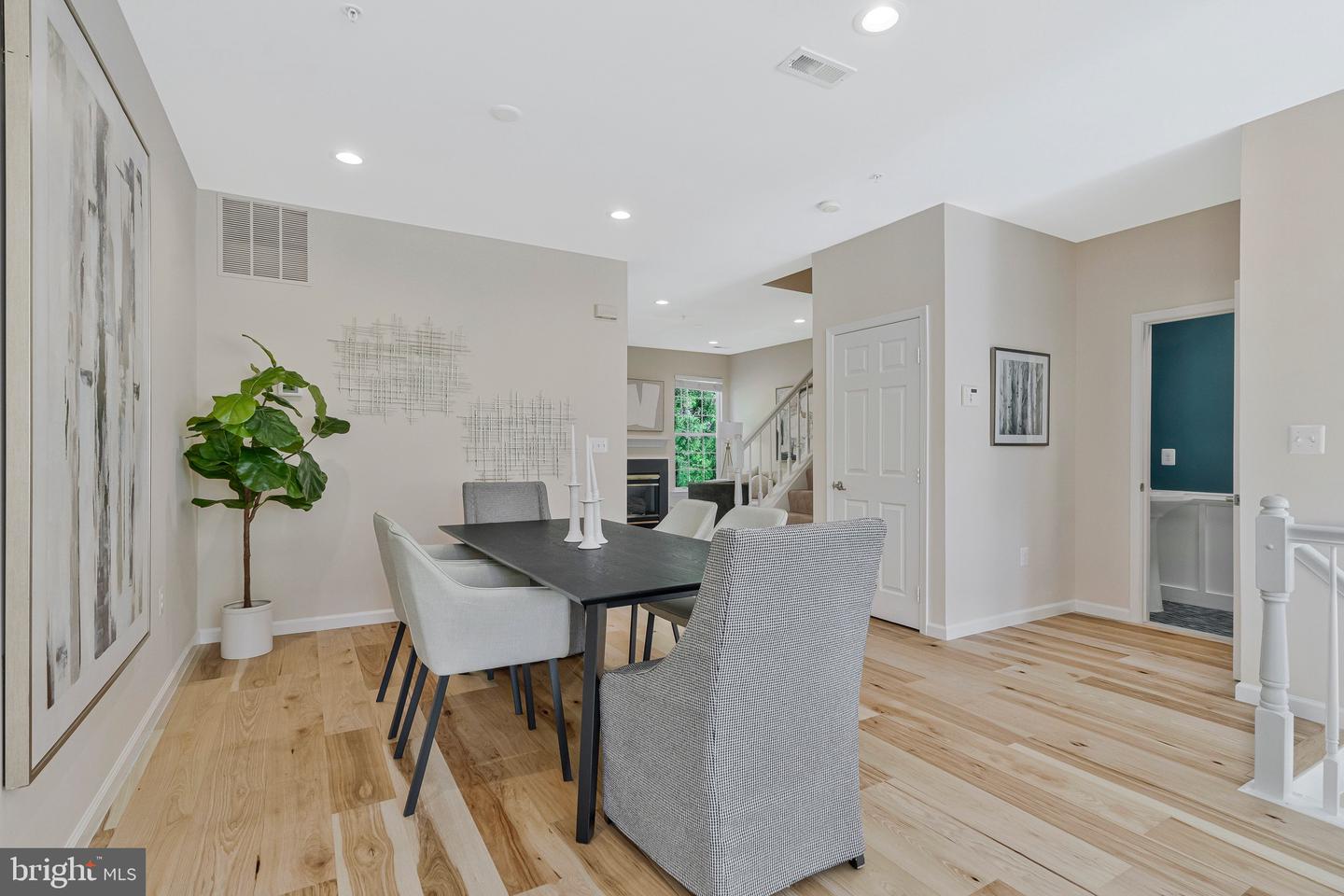 11402-J GATE HILL PL #57, RESTON, Virginia 20194, 2 Bedrooms Bedrooms, ,2 BathroomsBathrooms,Residential,For sale,11402-J GATE HILL PL #57,VAFX2239710 MLS # VAFX2239710