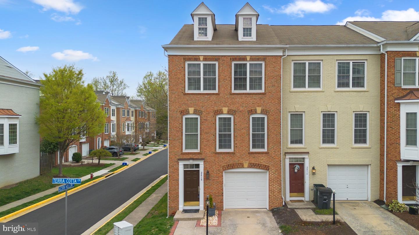 2418 TERRA COTTA CIR, HERNDON, Virginia 20171, 4 Bedrooms Bedrooms, ,3 BathroomsBathrooms,Residential,For sale,2418 TERRA COTTA CIR,VAFX2239716 MLS # VAFX2239716