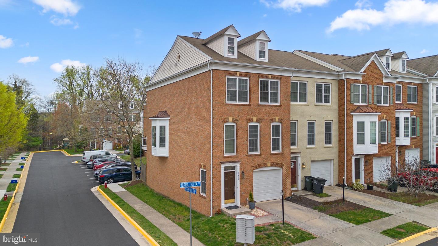 2418 TERRA COTTA CIR, HERNDON, Virginia 20171, 4 Bedrooms Bedrooms, ,3 BathroomsBathrooms,Residential,For sale,2418 TERRA COTTA CIR,VAFX2239716 MLS # VAFX2239716