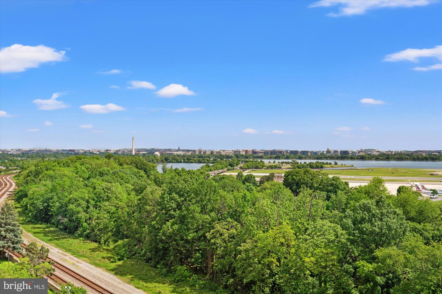 1805 CRYSTAL DR #1011S, ARLINGTON, Virginia 22202, 2 Bedrooms Bedrooms, ,2 BathroomsBathrooms,Residential,For sale,1805 CRYSTAL DR #1011S,VAAR2057286 MLS # VAAR2057286