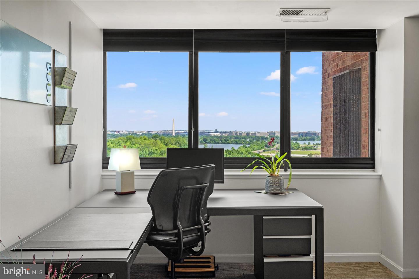 1805 CRYSTAL DR #1011S, ARLINGTON, Virginia 22202, 2 Bedrooms Bedrooms, ,2 BathroomsBathrooms,Residential,For sale,1805 CRYSTAL DR #1011S,VAAR2057286 MLS # VAAR2057286