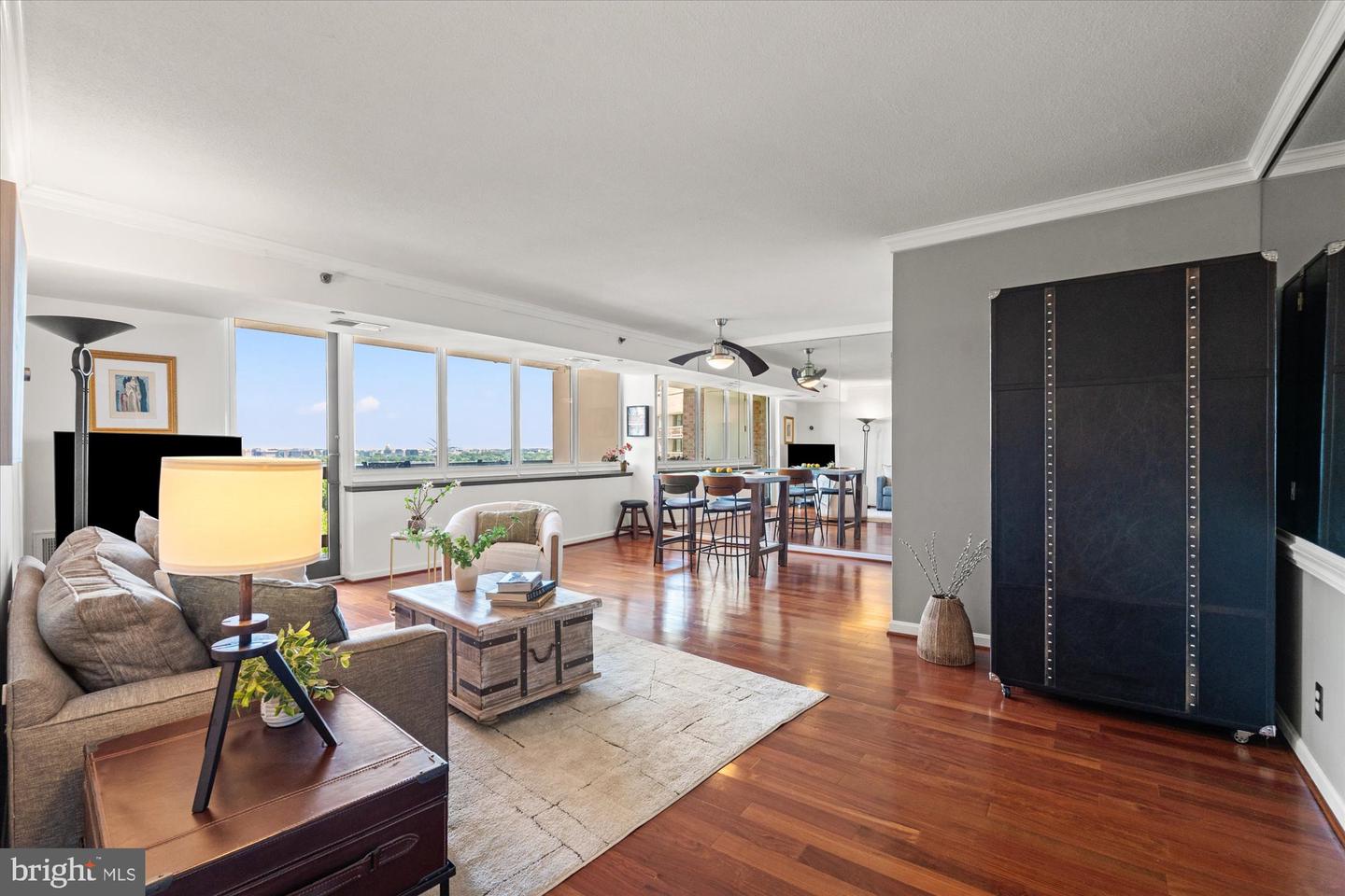 1805 CRYSTAL DR #1011S, ARLINGTON, Virginia 22202, 2 Bedrooms Bedrooms, ,2 BathroomsBathrooms,Residential,For sale,1805 CRYSTAL DR #1011S,VAAR2057286 MLS # VAAR2057286