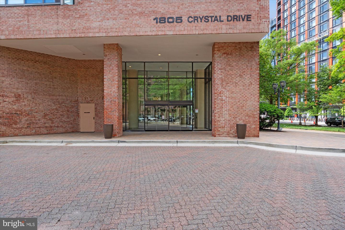 1805 CRYSTAL DR #1011S, ARLINGTON, Virginia 22202, 2 Bedrooms Bedrooms, ,2 BathroomsBathrooms,Residential,For sale,1805 CRYSTAL DR #1011S,VAAR2057286 MLS # VAAR2057286