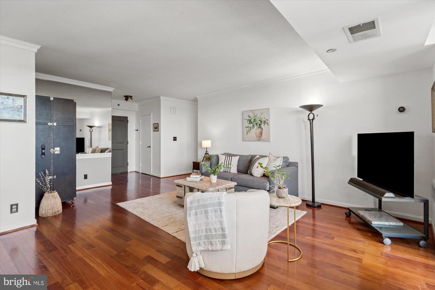 1805 CRYSTAL DR #1011S, ARLINGTON, Virginia 22202, 2 Bedrooms Bedrooms, ,2 BathroomsBathrooms,Residential,For sale,1805 CRYSTAL DR #1011S,VAAR2057286 MLS # VAAR2057286