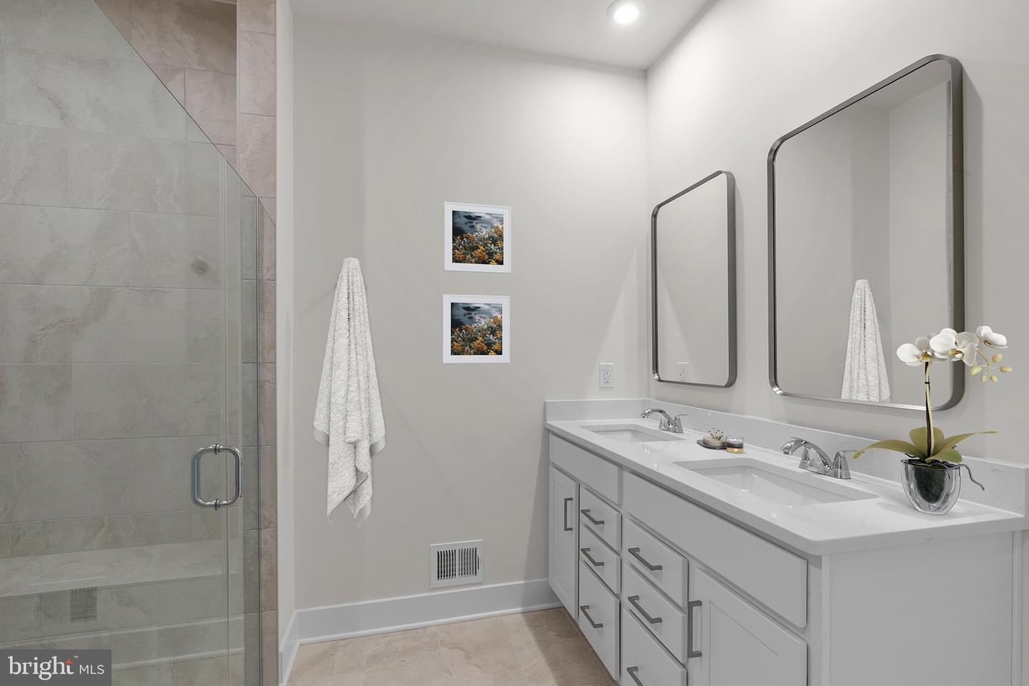 44508 LOWESTOFT SQ, ASHBURN, Virginia 20147, 3 Bedrooms Bedrooms, ,2 BathroomsBathrooms,Residential,For sale,44508 LOWESTOFT SQ,VALO2096032 MLS # VALO2096032