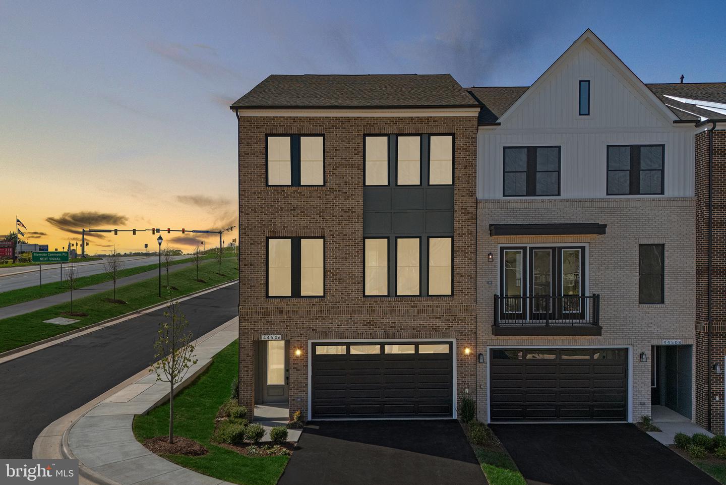 44506 LOWESTOFT SQ, ASHBURN, Virginia 20147, 3 Bedrooms Bedrooms, ,2 BathroomsBathrooms,Residential,For sale,44506 LOWESTOFT SQ,VALO2096036 MLS # VALO2096036