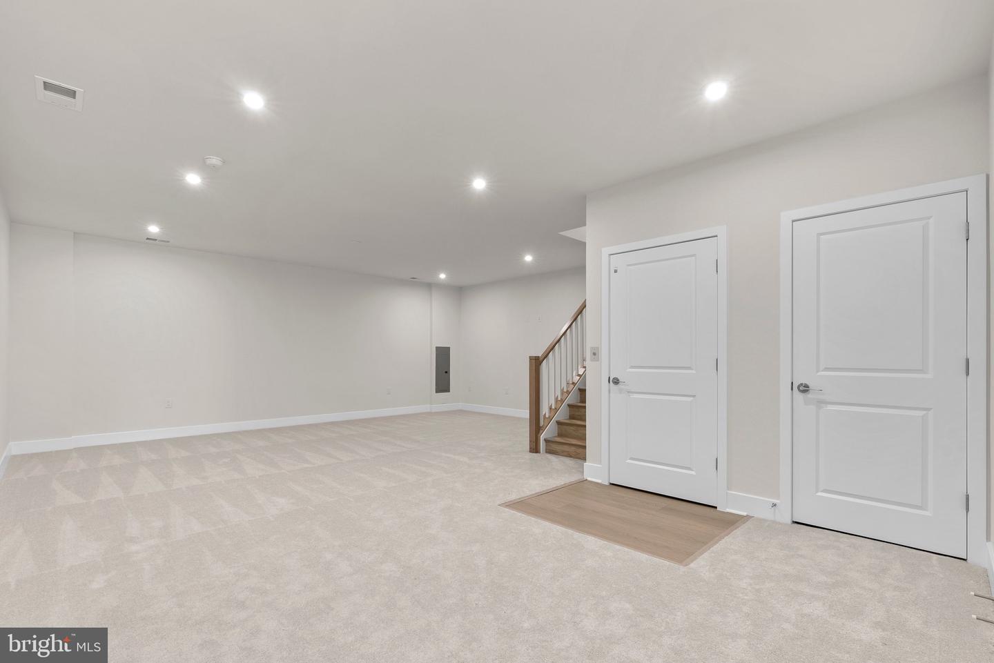 44506 LOWESTOFT SQ, ASHBURN, Virginia 20147, 3 Bedrooms Bedrooms, ,2 BathroomsBathrooms,Residential,For sale,44506 LOWESTOFT SQ,VALO2096036 MLS # VALO2096036