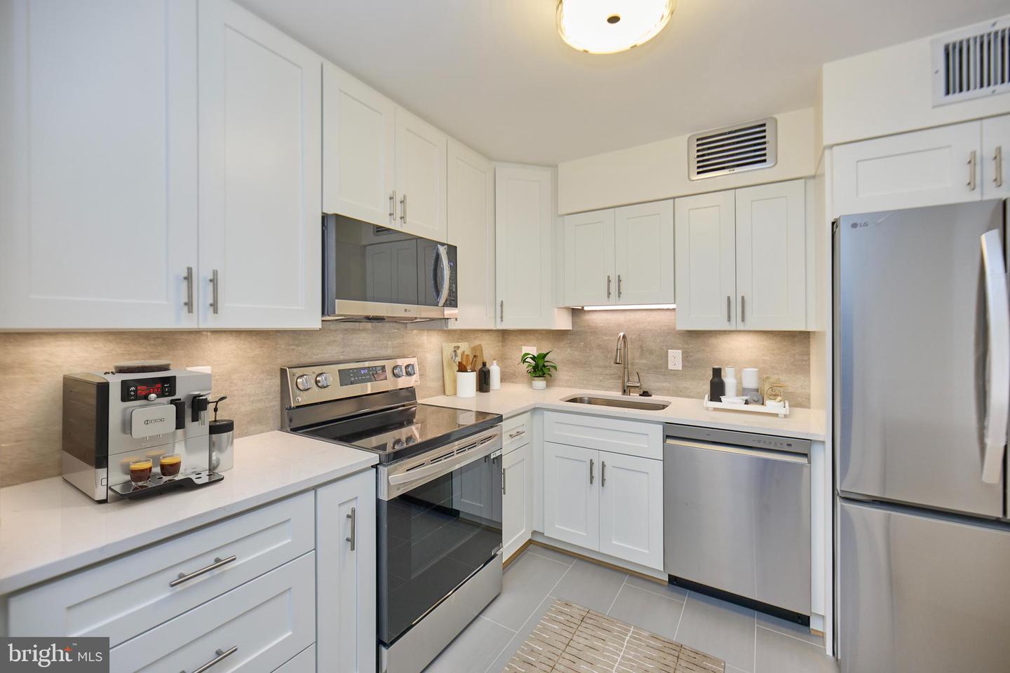1800 OLD MEADOW RD #609, MCLEAN, Virginia 22102, 1 Bedroom Bedrooms, ,1 BathroomBathrooms,Residential,For sale,1800 OLD MEADOW RD #609,VAFX2196194 MLS # VAFX2196194