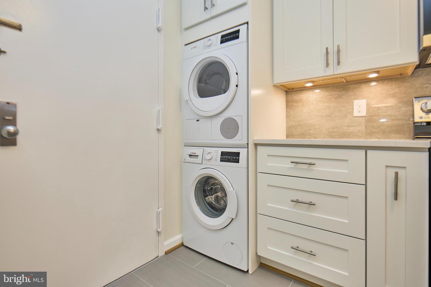 1800 OLD MEADOW RD #609, MCLEAN, Virginia 22102, 1 Bedroom Bedrooms, ,1 BathroomBathrooms,Residential,For sale,1800 OLD MEADOW RD #609,VAFX2196194 MLS # VAFX2196194