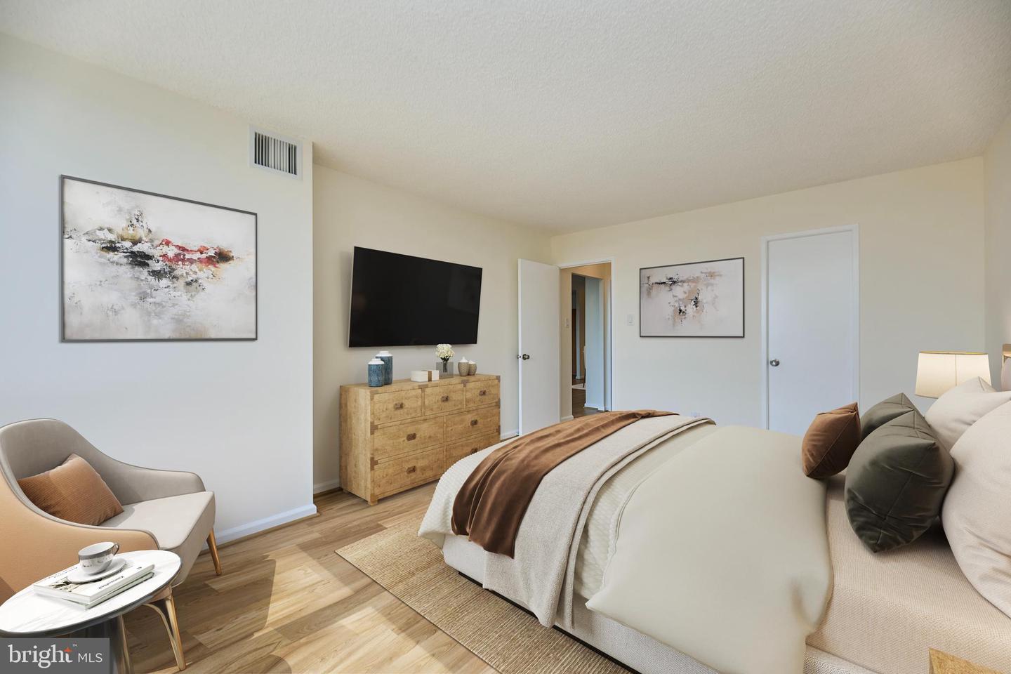 1800 OLD MEADOW RD #609, MCLEAN, Virginia 22102, 1 Bedroom Bedrooms, ,1 BathroomBathrooms,Residential,For sale,1800 OLD MEADOW RD #609,VAFX2196194 MLS # VAFX2196194