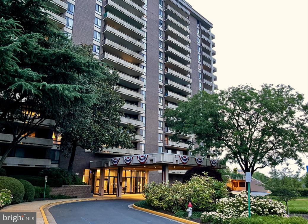 1800 OLD MEADOW RD #609, MCLEAN, Virginia 22102, 1 Bedroom Bedrooms, ,1 BathroomBathrooms,Residential,For sale,1800 OLD MEADOW RD #609,VAFX2196194 MLS # VAFX2196194