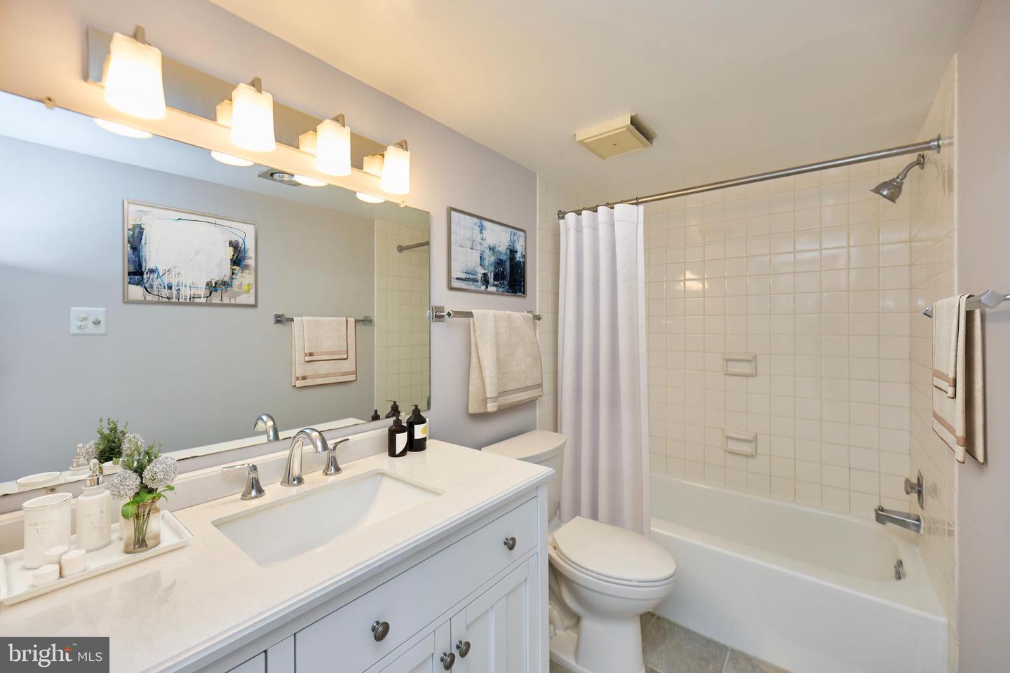 1800 OLD MEADOW RD #609, MCLEAN, Virginia 22102, 1 Bedroom Bedrooms, ,1 BathroomBathrooms,Residential,For sale,1800 OLD MEADOW RD #609,VAFX2196194 MLS # VAFX2196194