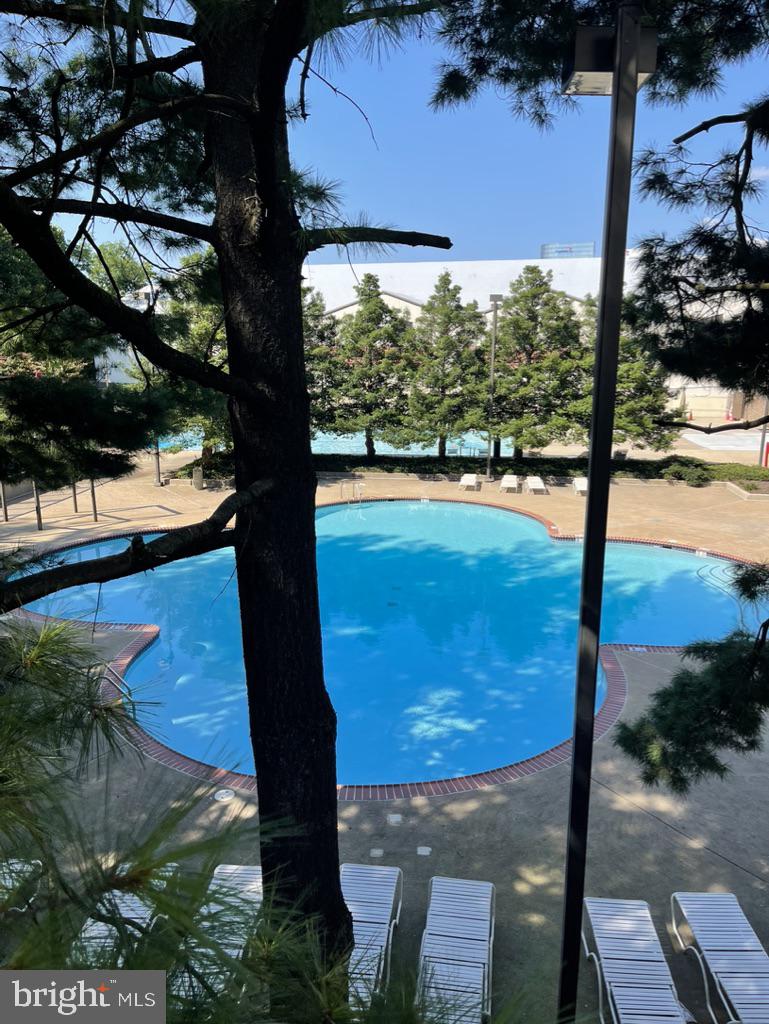 1800 OLD MEADOW RD #609, MCLEAN, Virginia 22102, 1 Bedroom Bedrooms, ,1 BathroomBathrooms,Residential,For sale,1800 OLD MEADOW RD #609,VAFX2196194 MLS # VAFX2196194