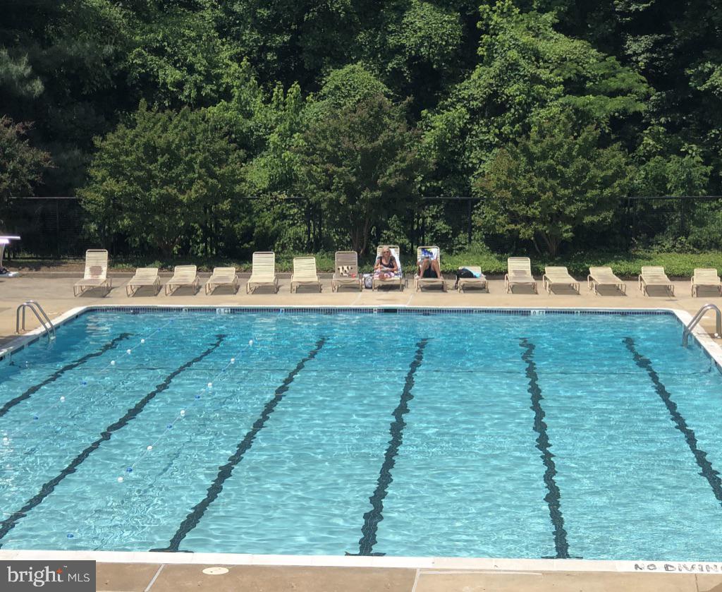 1800 OLD MEADOW RD #609, MCLEAN, Virginia 22102, 1 Bedroom Bedrooms, ,1 BathroomBathrooms,Residential,For sale,1800 OLD MEADOW RD #609,VAFX2196194 MLS # VAFX2196194