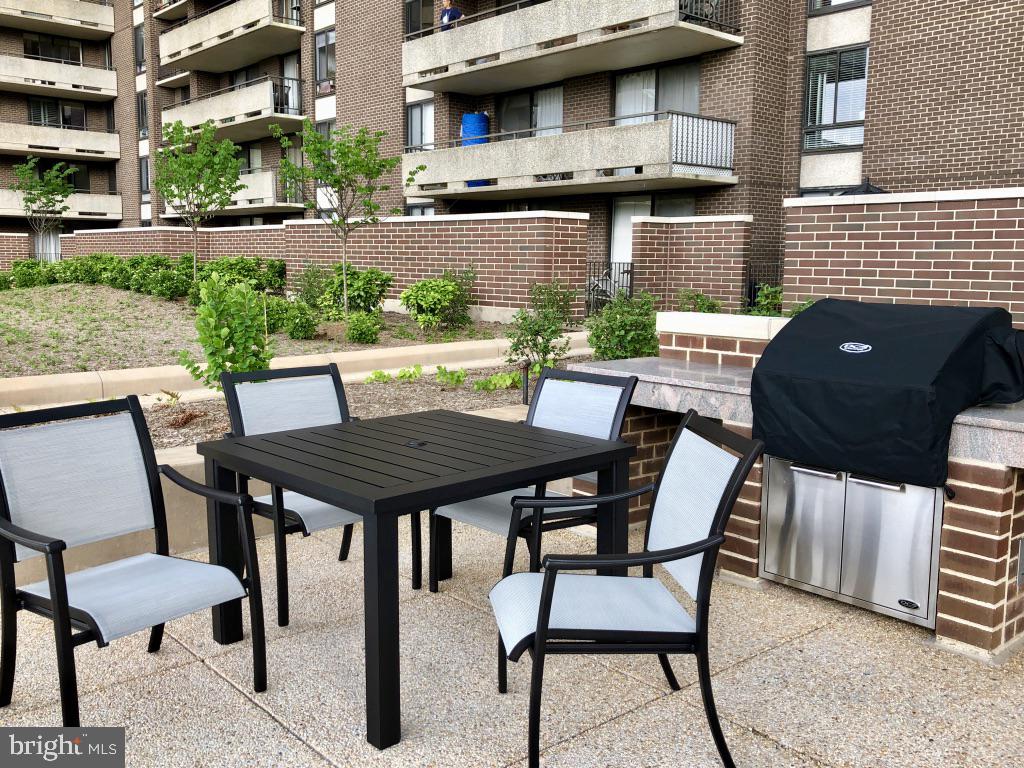 1800 OLD MEADOW RD #609, MCLEAN, Virginia 22102, 1 Bedroom Bedrooms, ,1 BathroomBathrooms,Residential,For sale,1800 OLD MEADOW RD #609,VAFX2196194 MLS # VAFX2196194