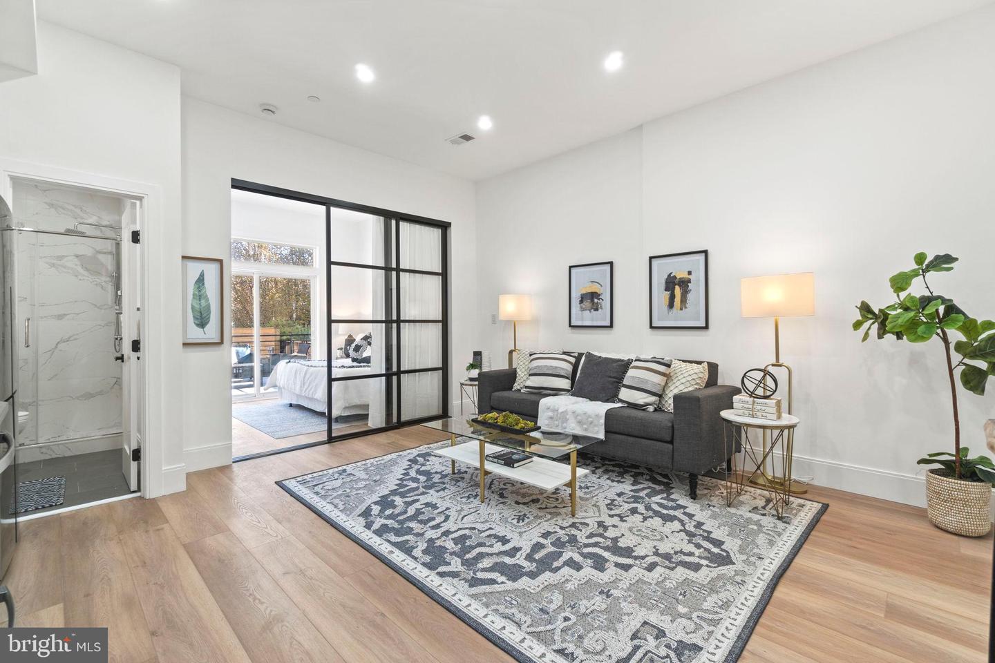 2517 ONTARIO RD NW #06, WASHINGTON, District Of Columbia 20009, 2 Bedrooms Bedrooms, ,1 BathroomBathrooms,Residential,For sale,2517 ONTARIO RD NW #06,DCDC2160470 MLS # DCDC2160470