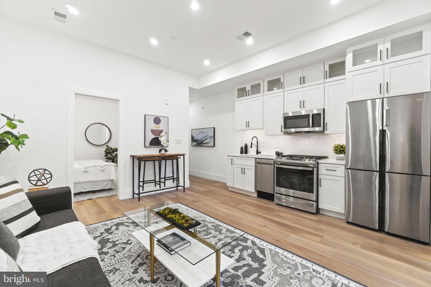 2517 ONTARIO RD NW #06, WASHINGTON, District Of Columbia 20009, 2 Bedrooms Bedrooms, ,1 BathroomBathrooms,Residential,For sale,2517 ONTARIO RD NW #06,DCDC2160470 MLS # DCDC2160470