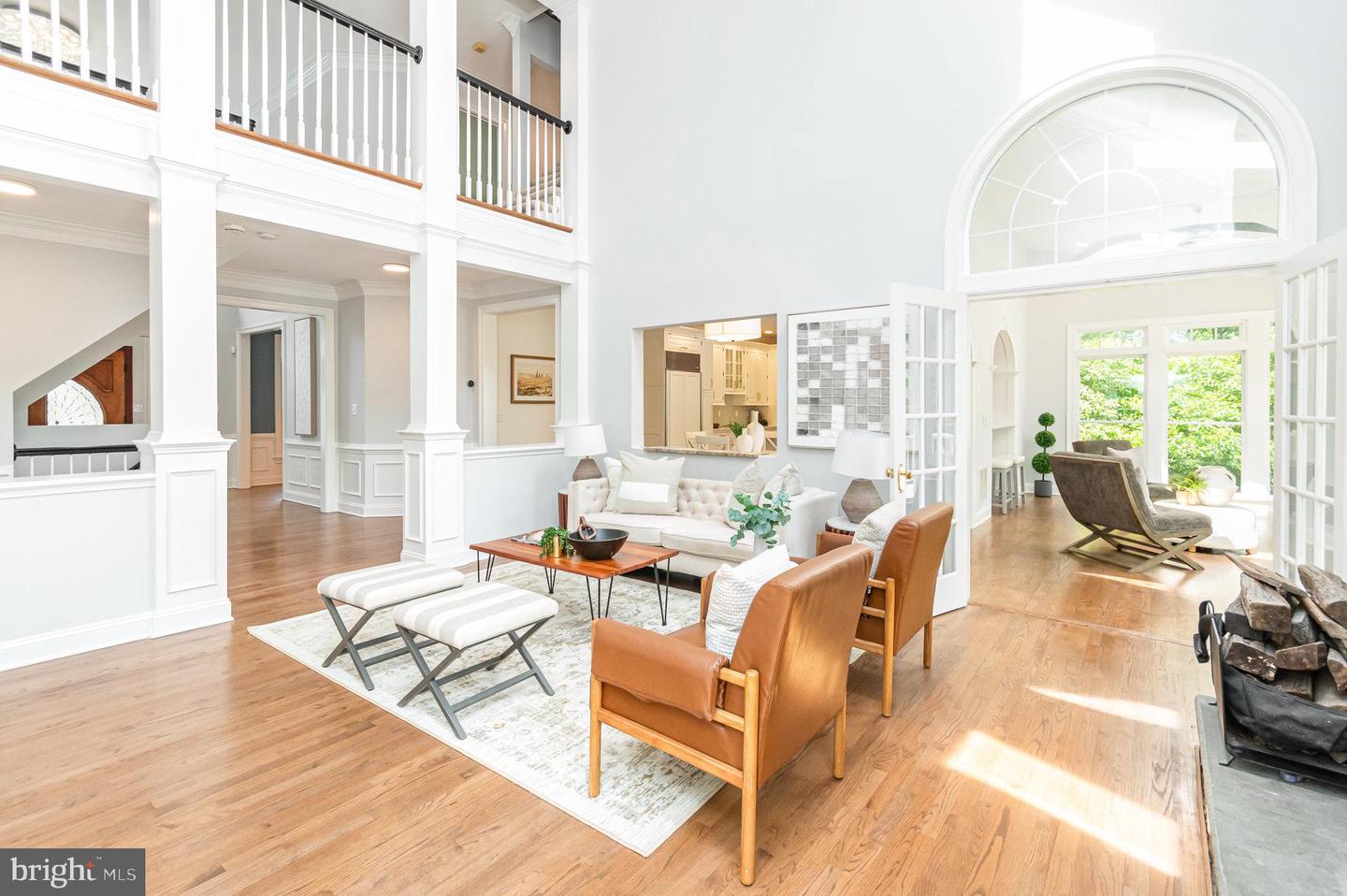 2091 HUNTERS CREST WAY, VIENNA, Virginia 22181, 6 Bedrooms Bedrooms, ,5 BathroomsBathrooms,Residential,For sale,2091 HUNTERS CREST WAY,VAFX2212048 MLS # VAFX2212048