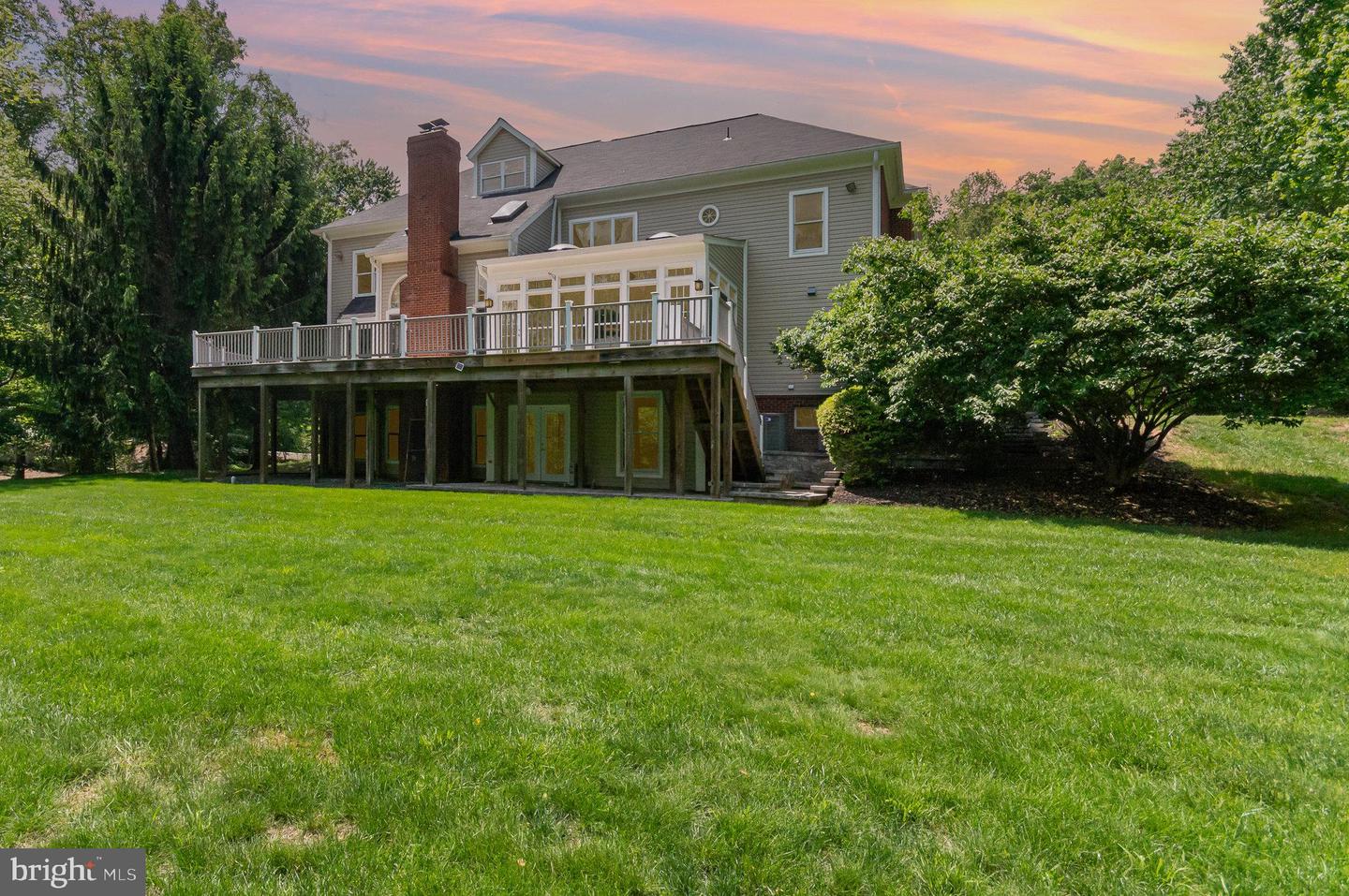 2091 HUNTERS CREST WAY, VIENNA, Virginia 22181, 6 Bedrooms Bedrooms, ,5 BathroomsBathrooms,Residential,For sale,2091 HUNTERS CREST WAY,VAFX2212048 MLS # VAFX2212048