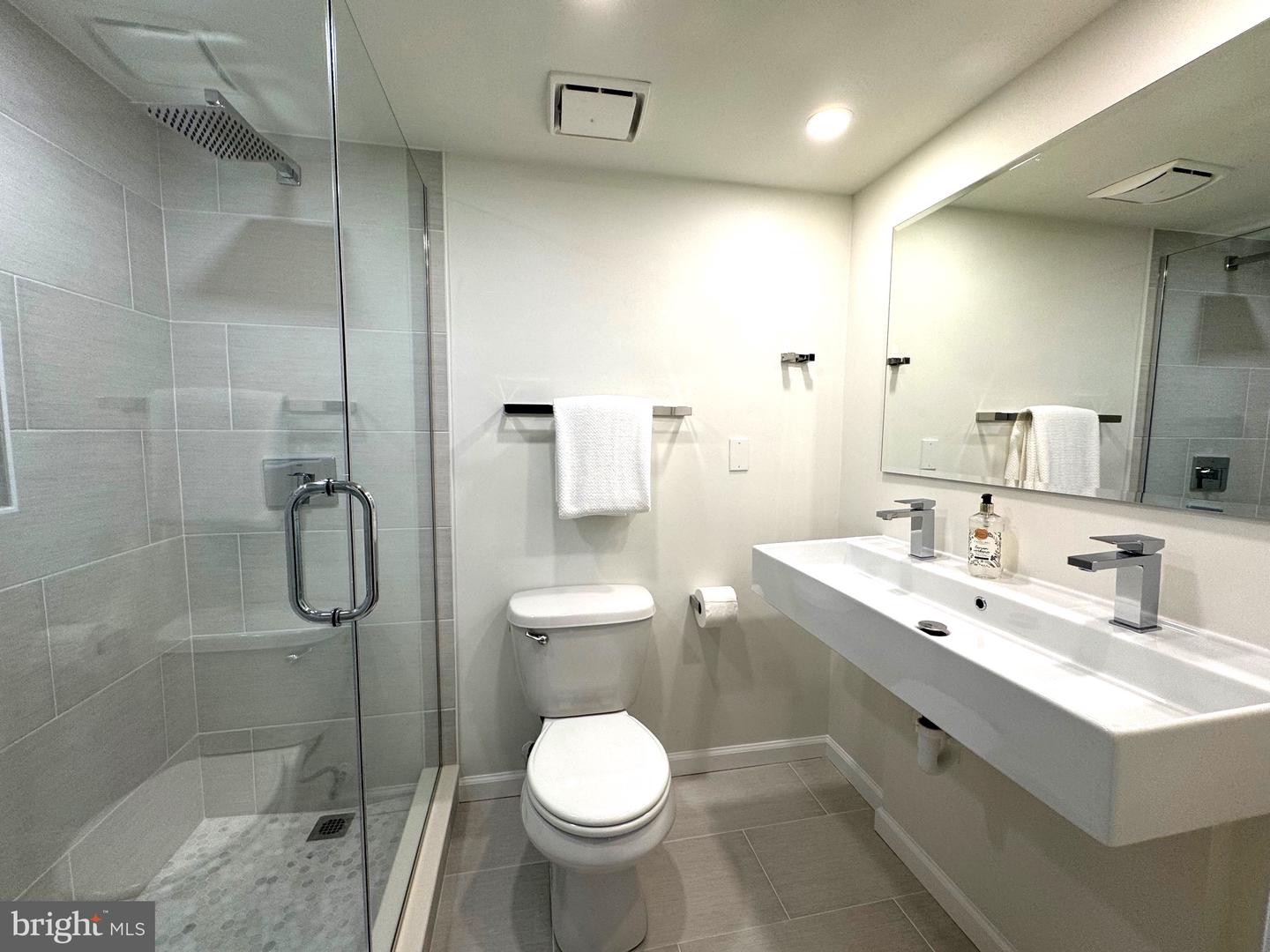 2201 L ST NW #906, WASHINGTON, District Of Columbia 20037, 3 Bedrooms Bedrooms, ,2 BathroomsBathrooms,Residential,For sale,2201 L ST NW #906,DCDC2171380 MLS # DCDC2171380