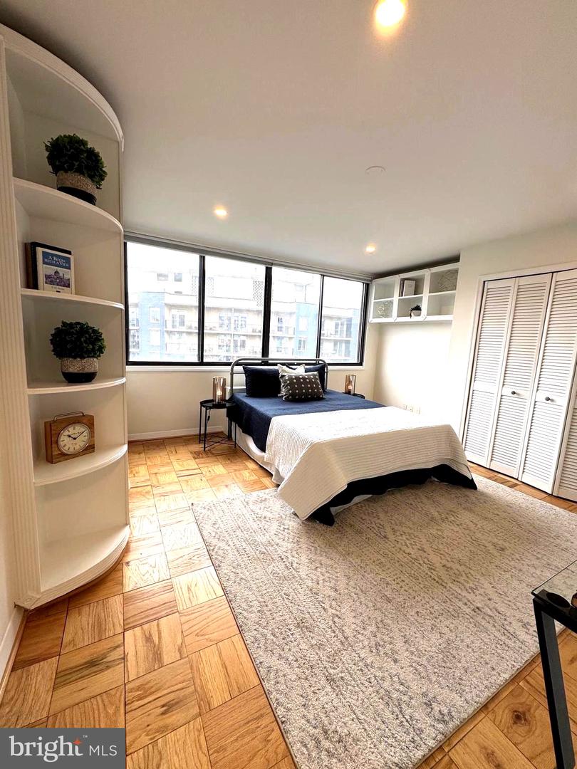 2201 L ST NW #906, WASHINGTON, District Of Columbia 20037, 3 Bedrooms Bedrooms, ,2 BathroomsBathrooms,Residential,For sale,2201 L ST NW #906,DCDC2171380 MLS # DCDC2171380