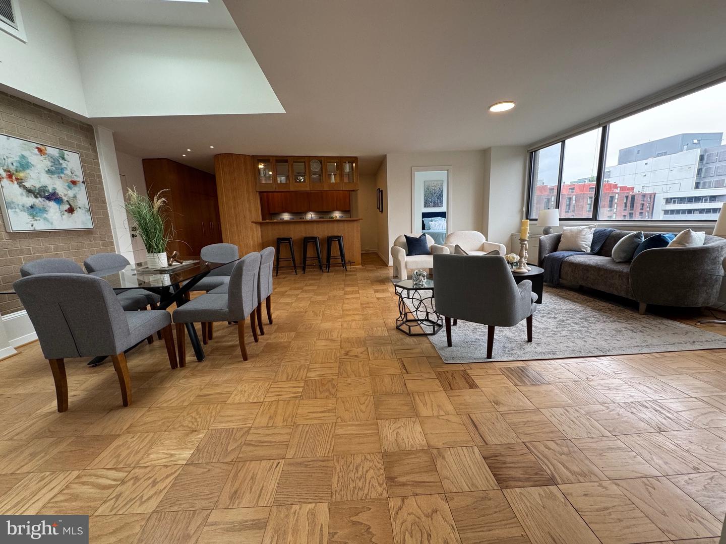 2201 L ST NW #906, WASHINGTON, District Of Columbia 20037, 3 Bedrooms Bedrooms, ,2 BathroomsBathrooms,Residential,For sale,2201 L ST NW #906,DCDC2171380 MLS # DCDC2171380