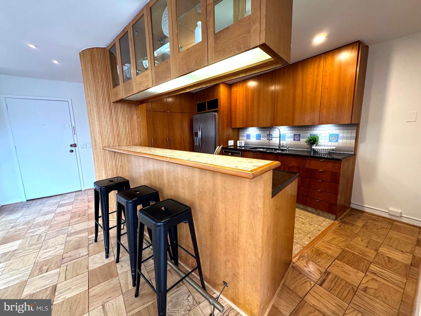 2201 L ST NW #906, WASHINGTON, District Of Columbia 20037, 3 Bedrooms Bedrooms, ,2 BathroomsBathrooms,Residential,For sale,2201 L ST NW #906,DCDC2171380 MLS # DCDC2171380